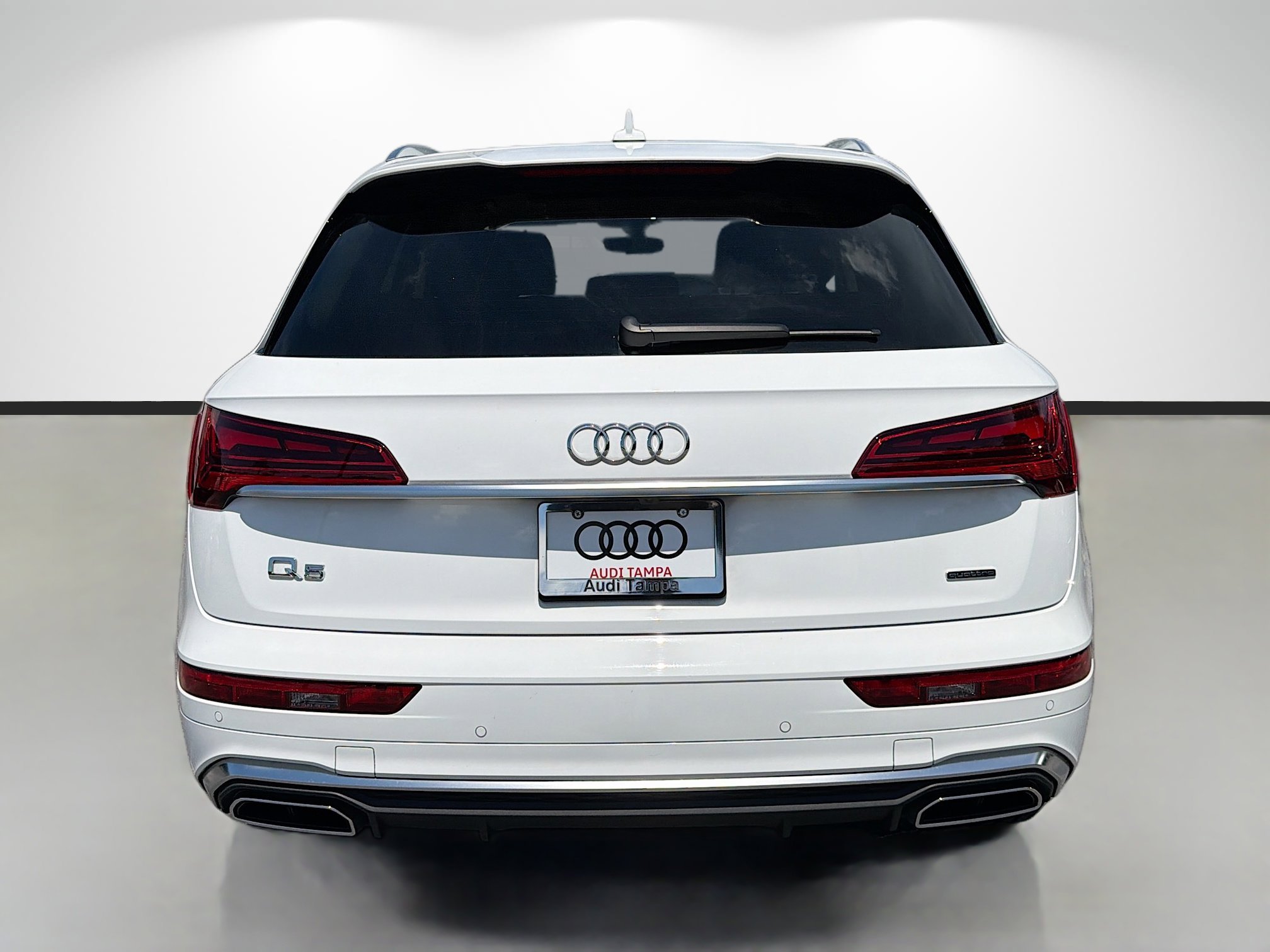 Used 2023 Ibis White Audi S line Premium image 4