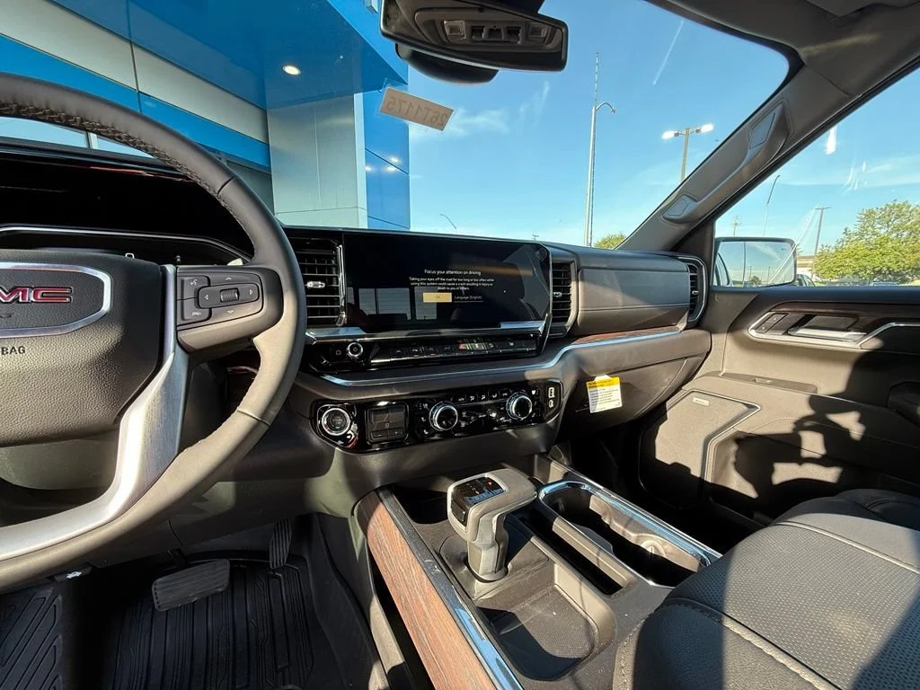 New 2026 Glacier White Tricoat GMC SLT image 24