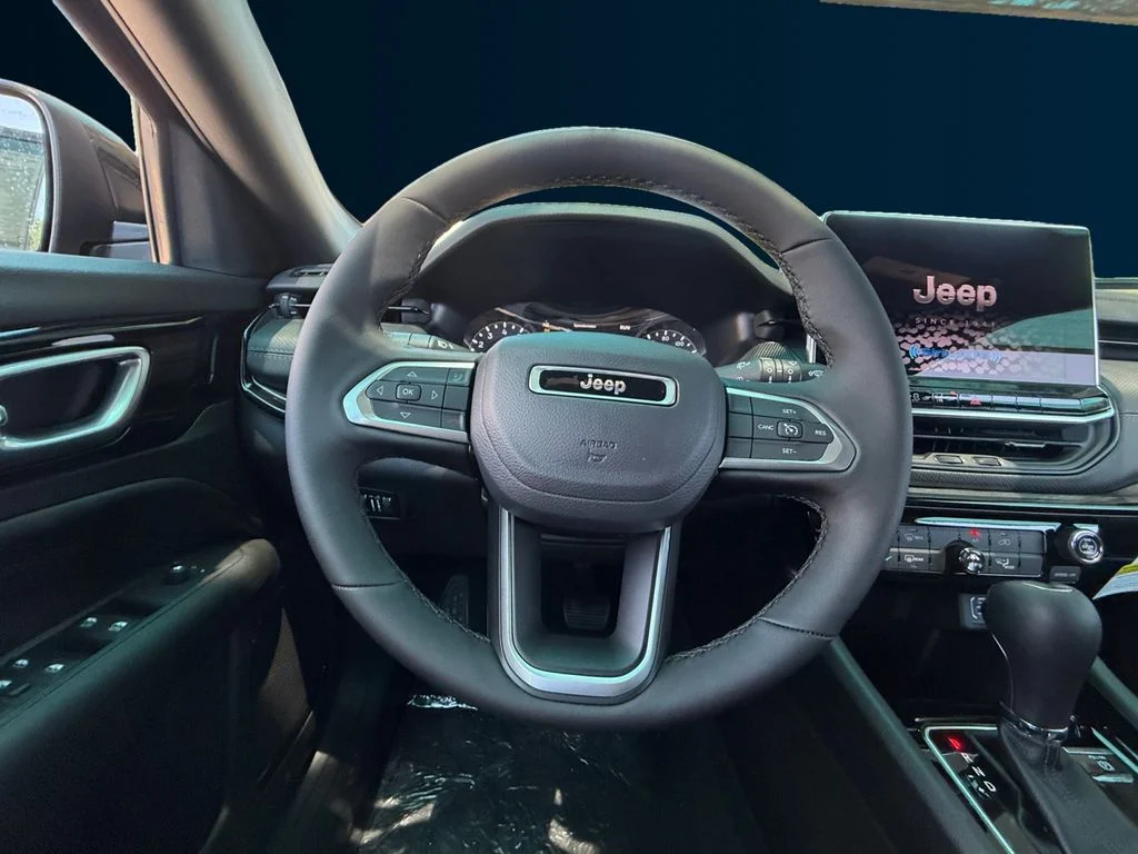 New 2026 Black Jeep Latitude image 13