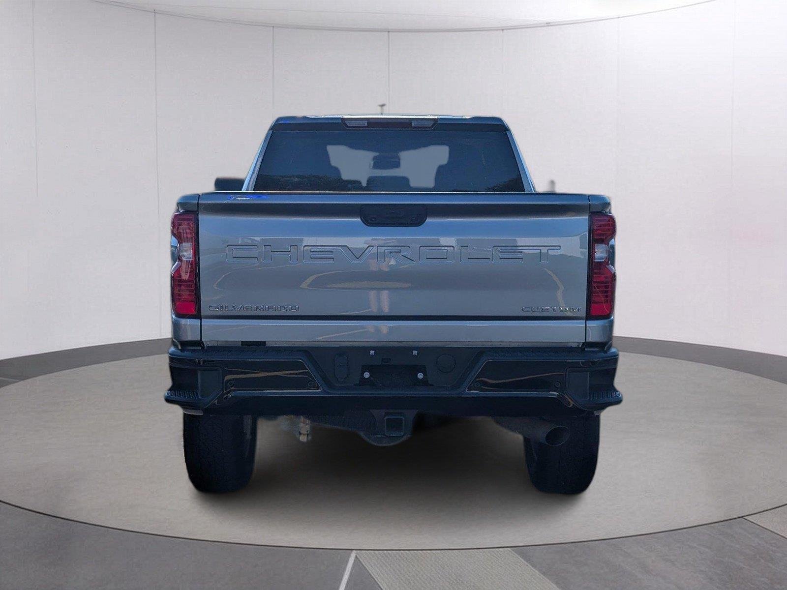 Used 2025 Sterling Gray Metallic Chevrolet Custom image 4