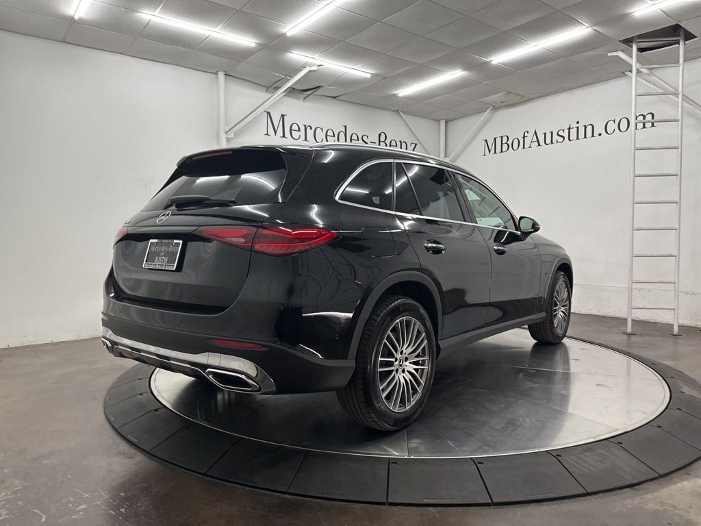New 2026 Black Mercedes-Benz GLC 300 image 7