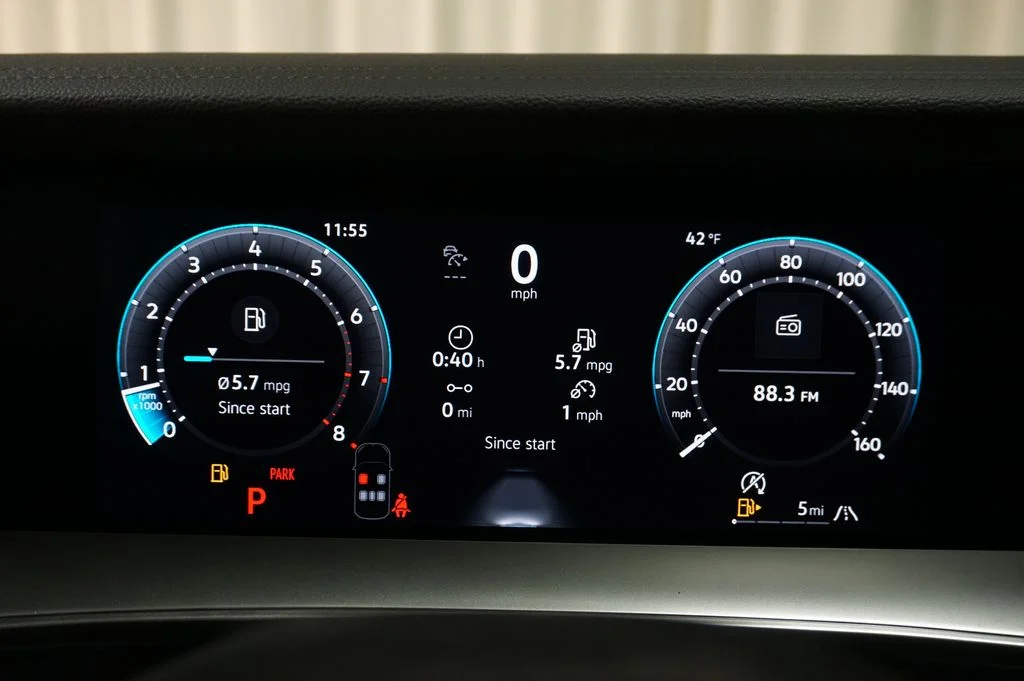 New 2026 Platinum Gray Volkswagen 2.0T SE image 23