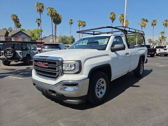 Used 2018 White GMC Base image 4