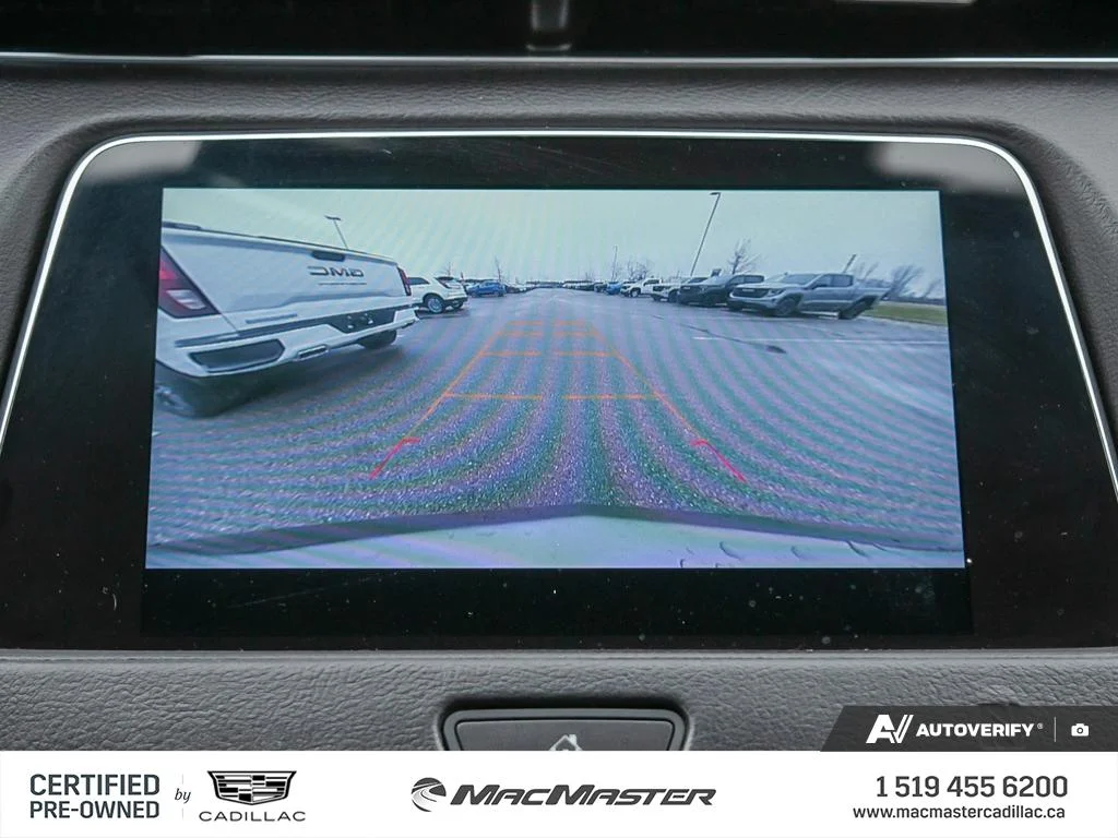 Used 2020  Cadillac Premium Luxury image 29