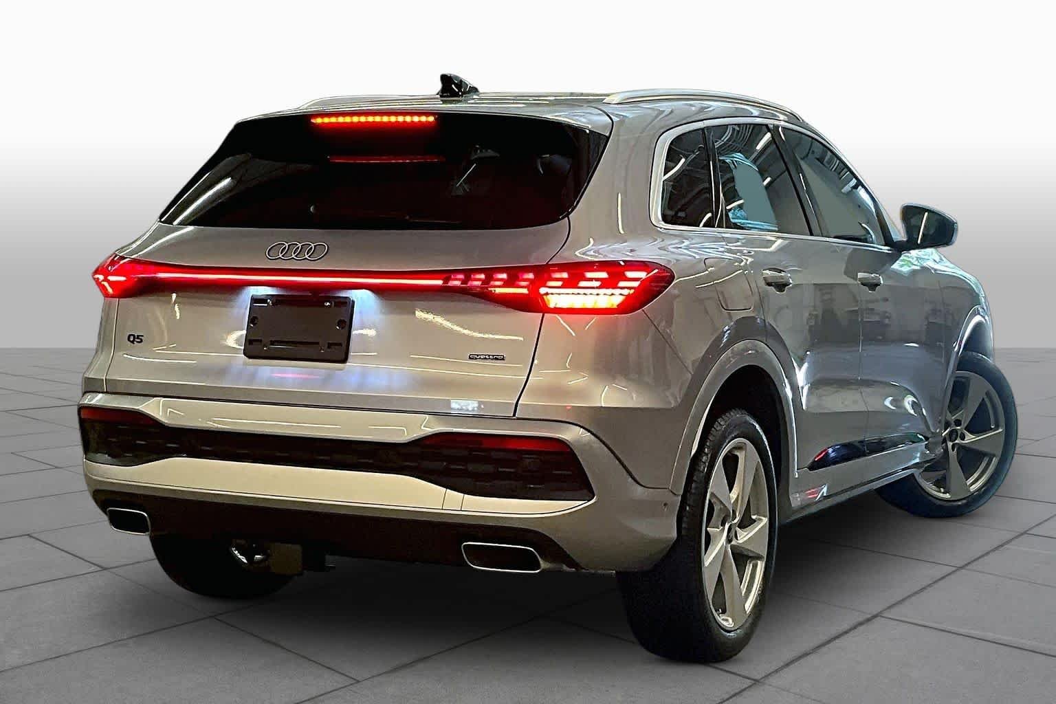Used 2025 Florett Silver Metallic Audi Premium Plus image 13