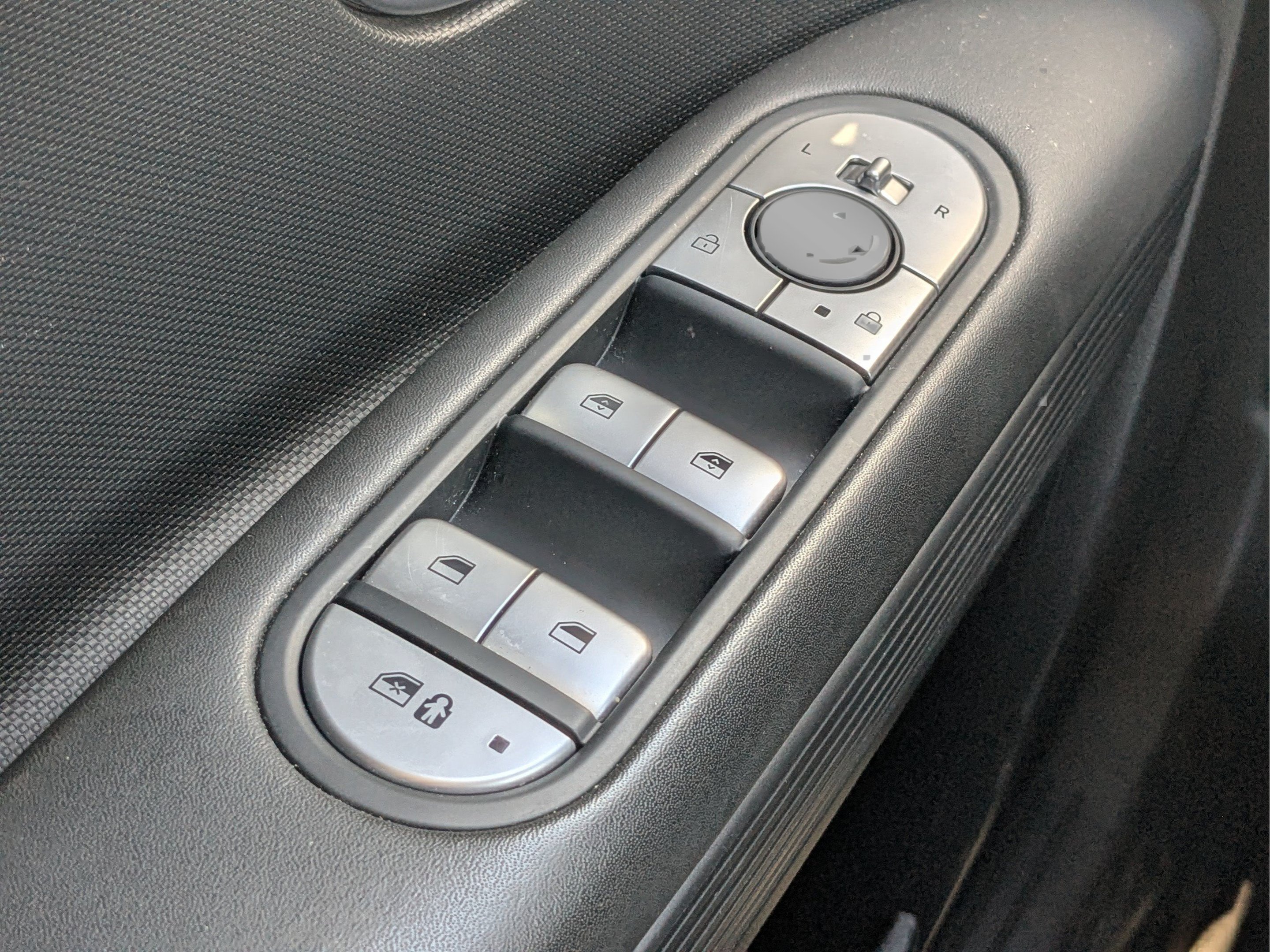 2024 Hyundai IONIQ 5 SEL - Photo 29