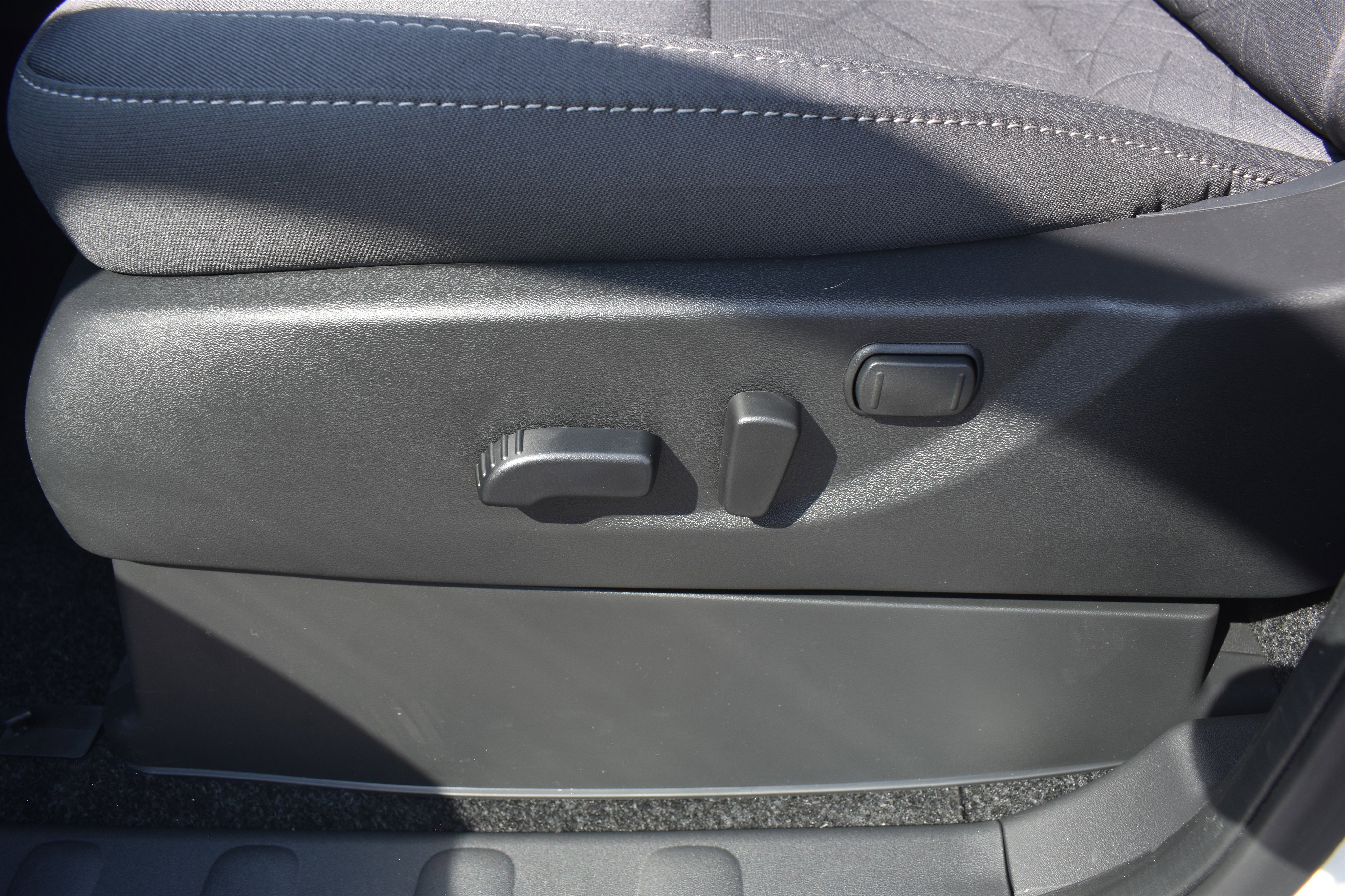 2026 Nissan Frontier SV - Photo 13