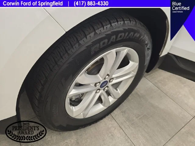 Certified Used 2019 Oxford White Ford SEL image 40