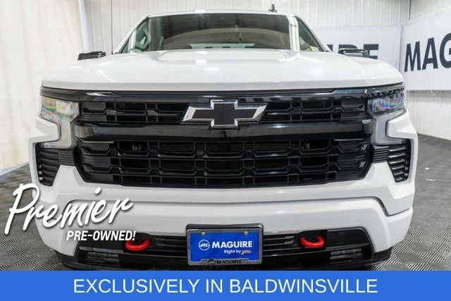 Used 2023 White Chevrolet RST image 3