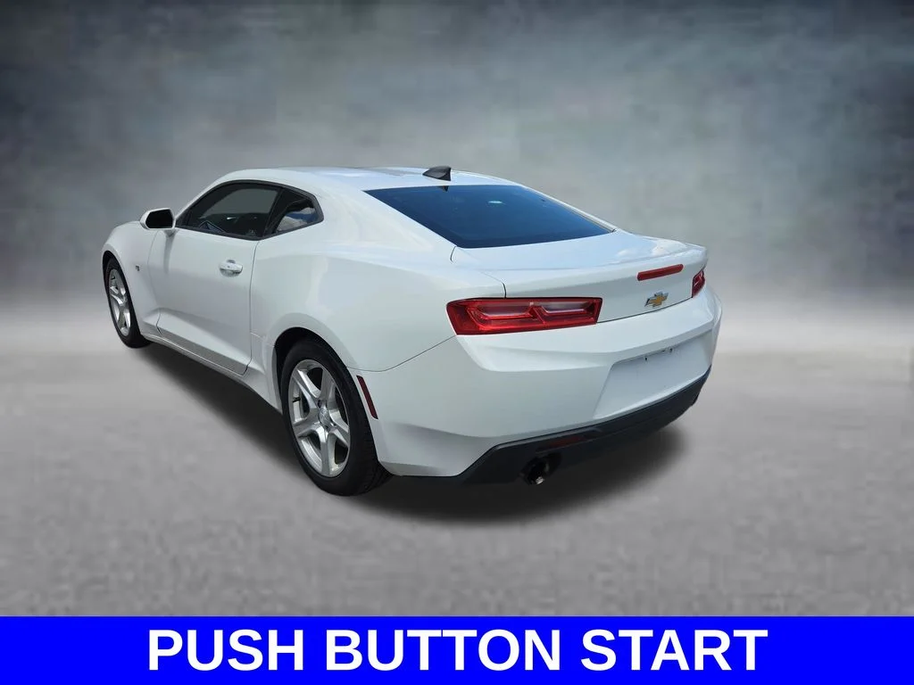 Used 2018 White Chevrolet 1LT image 7