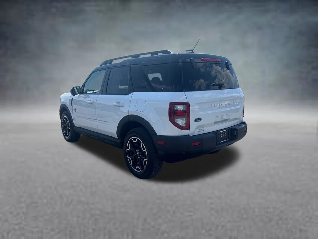 Used 2025 Oxford White Ford Outer Banks image 8