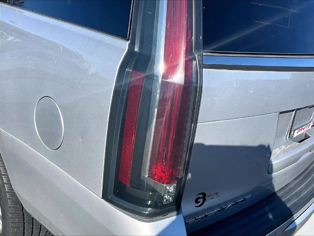 Used 2018 Silver Cadillac Platinum Edition image 29