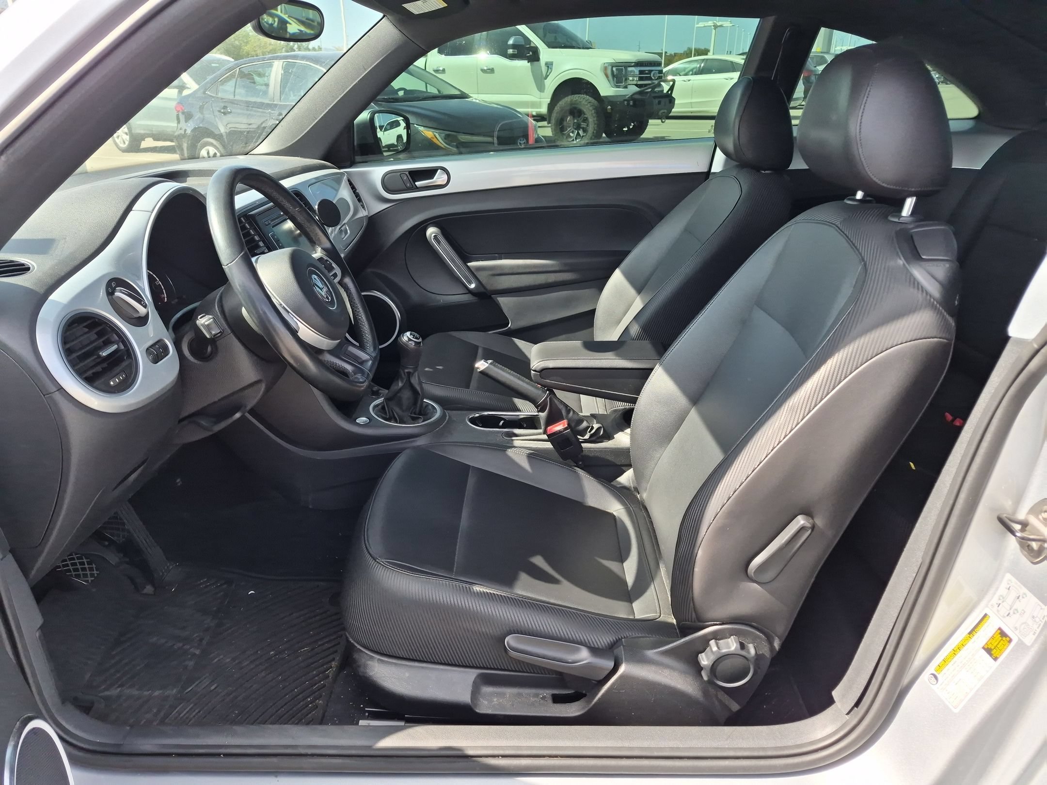 Used 2013 Silver Volkswagen 2.5L image 15