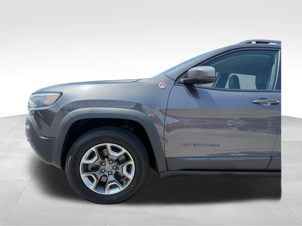 Used 2019 Gray Jeep Trailhawk image 23