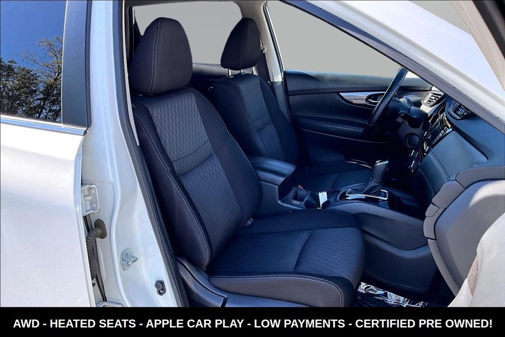 Used 2019 White Nissan SV image 34