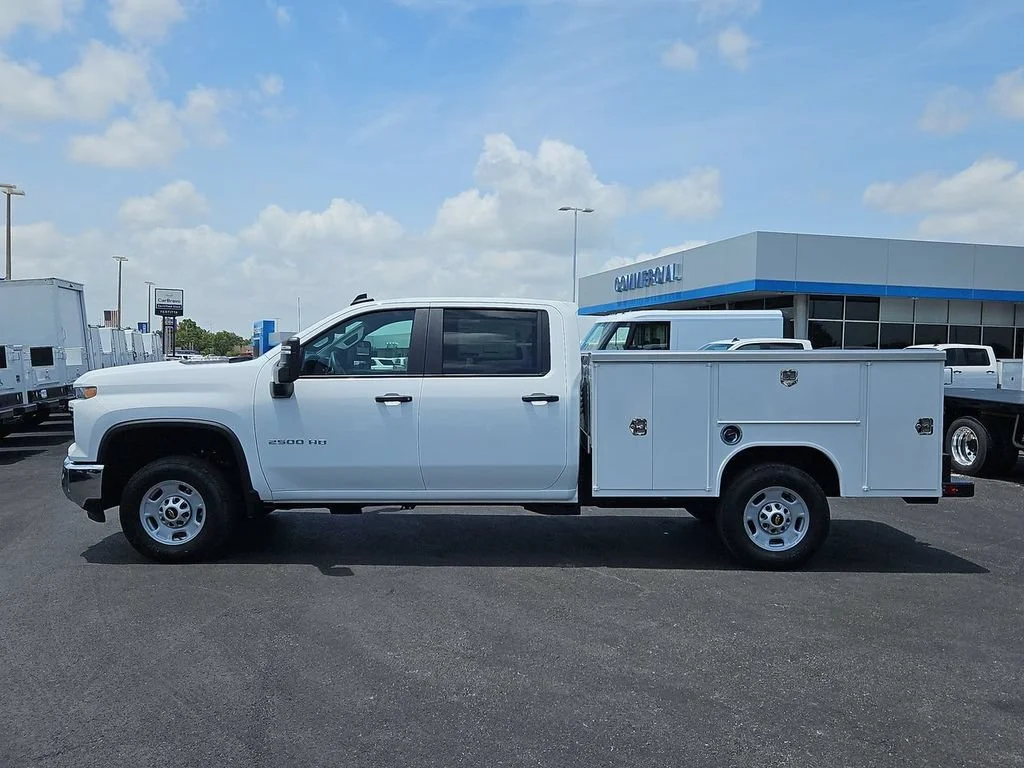 New 2026 Summit White Chevrolet WT image 2