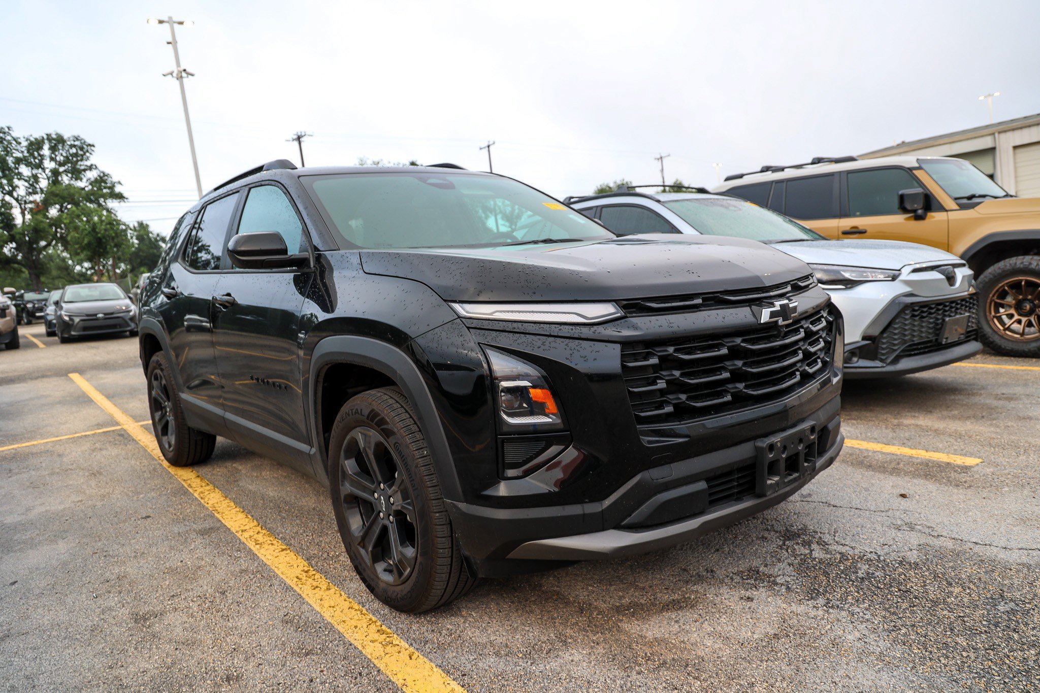 Used 2026 Mosaic Black Metallic Chevrolet FWD LT image 5