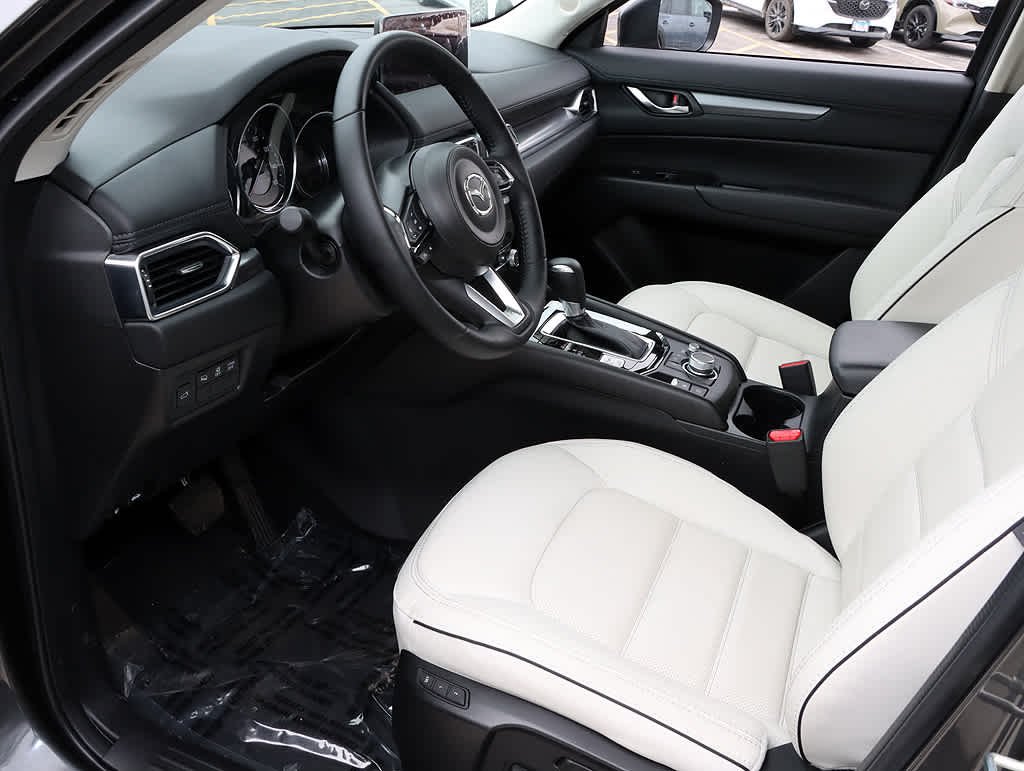 2025 Mazda CX-5 S Preferred package - Photo 10