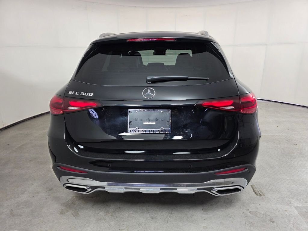 New 2026 Black Mercedes-Benz GLC 300 image 5
