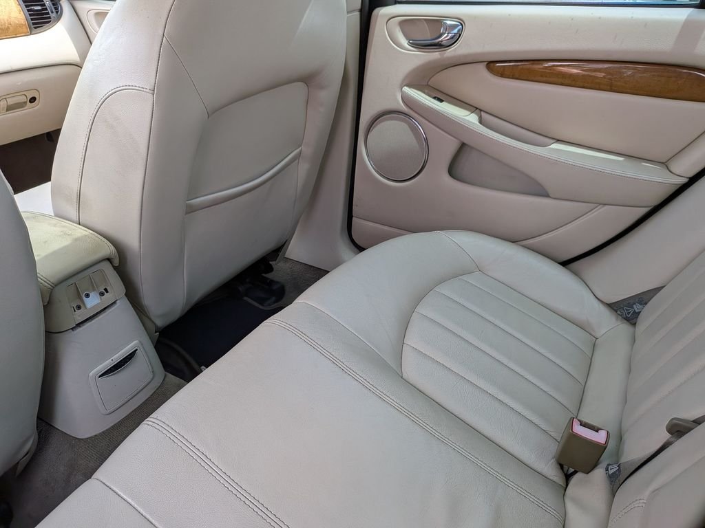 Used 2003 Gold Jaguar 3.0 image 30
