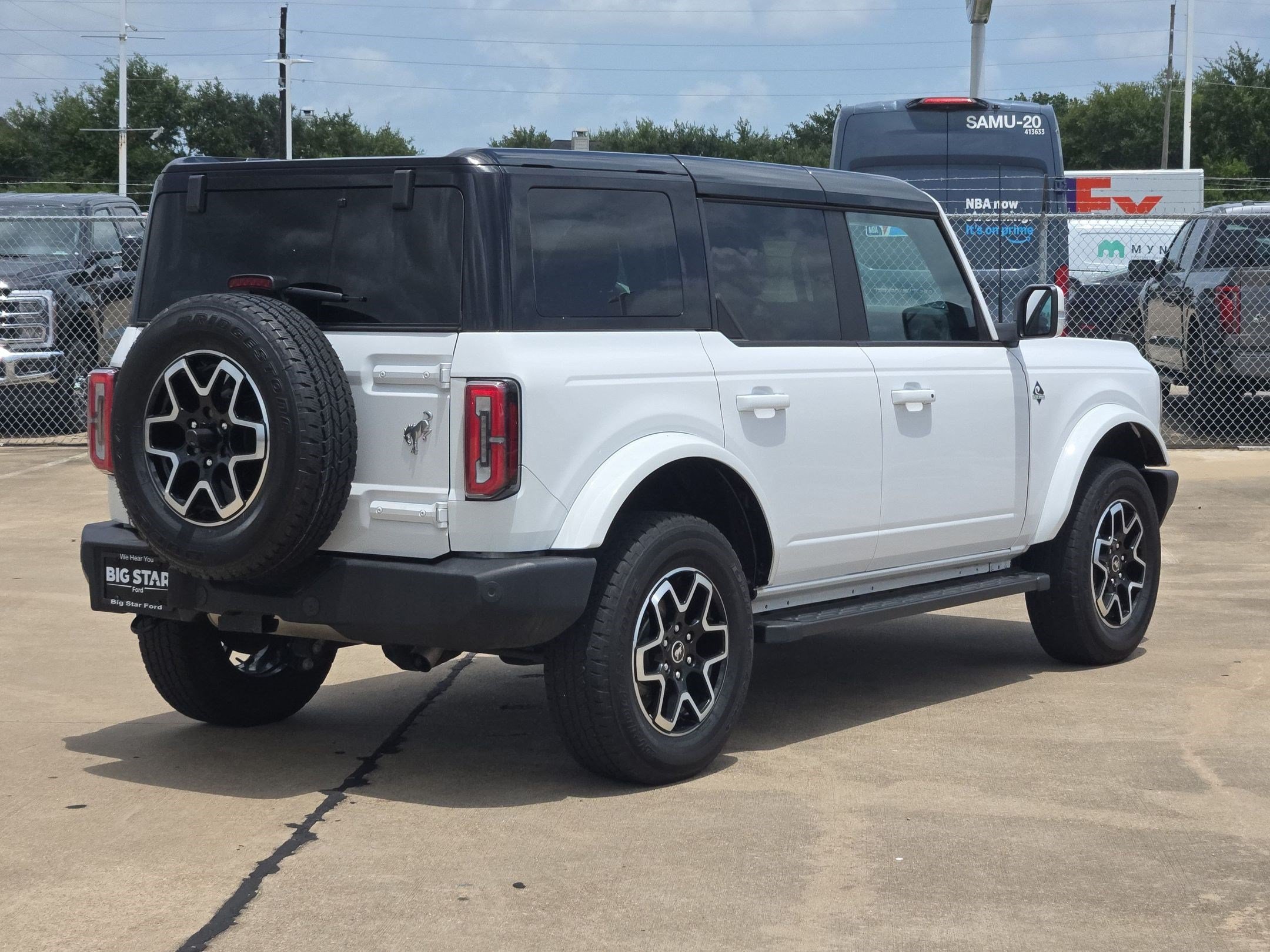 Used 2024 Blue Ford Outer Banks image 3