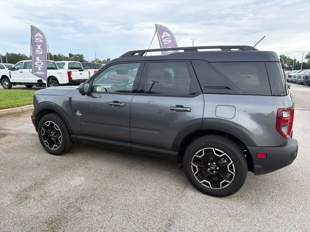 Used 2025 Gray Ford Outer Banks image 8
