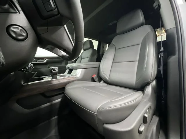 2026 GMC Sierra 1500 SLT - Photo 19