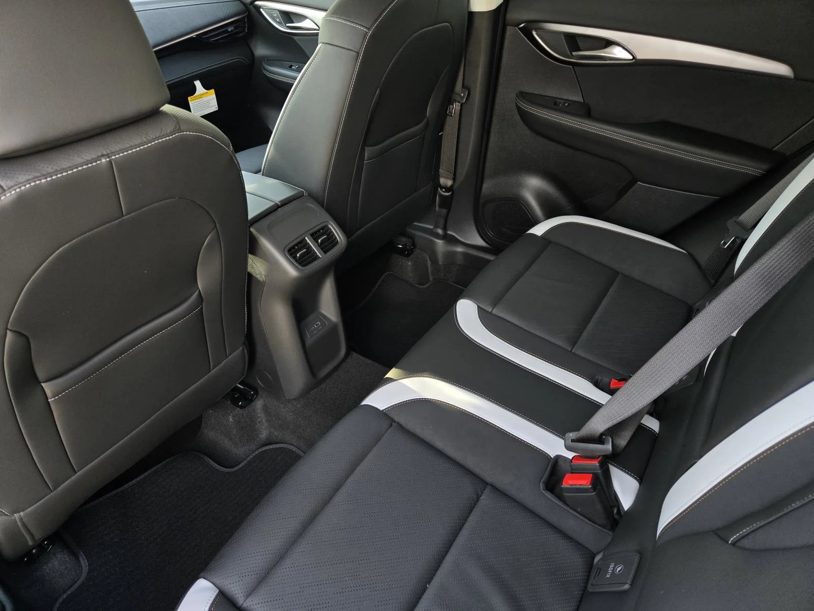 2026 Buick Envision Sport Touring - Photo 6