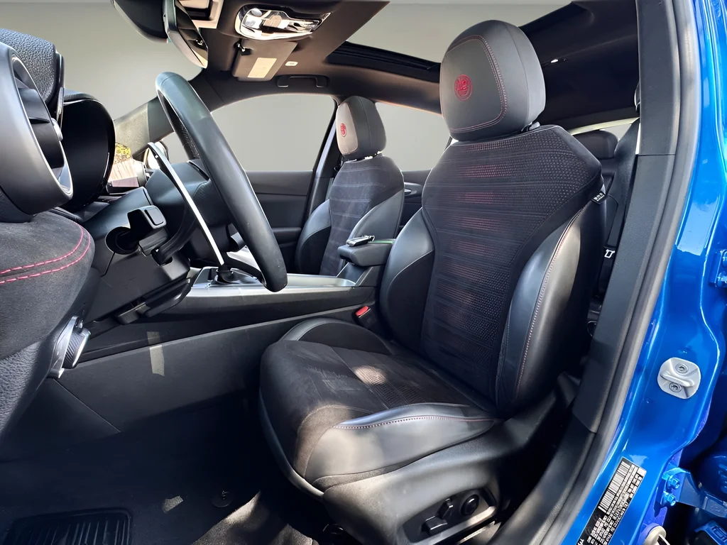 Used 2024 Blue Alfa Romeo Veloce image 6