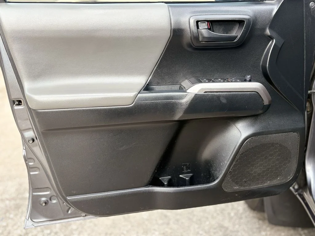 Used 2022 Magnetic Gray Metallic Toyota SR5 image 10