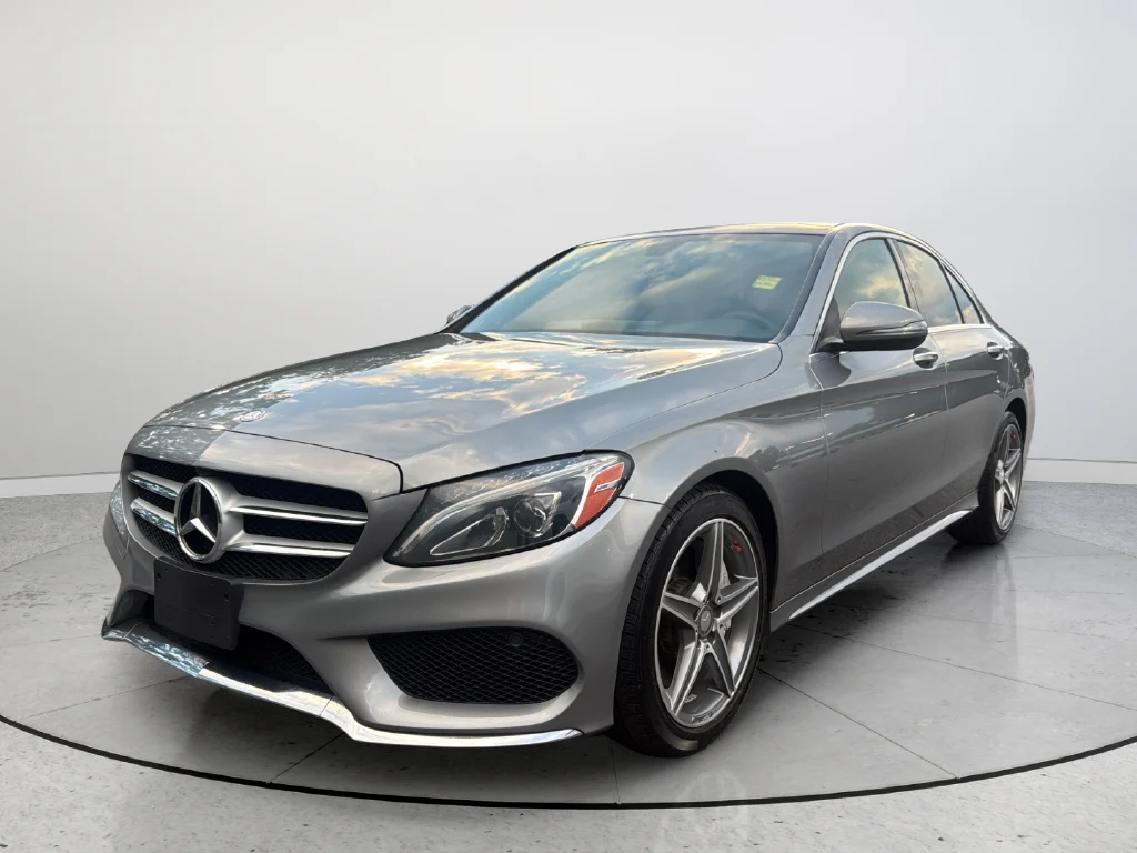 Used 2016 Silver Mercedes-Benz C 300 image 4
