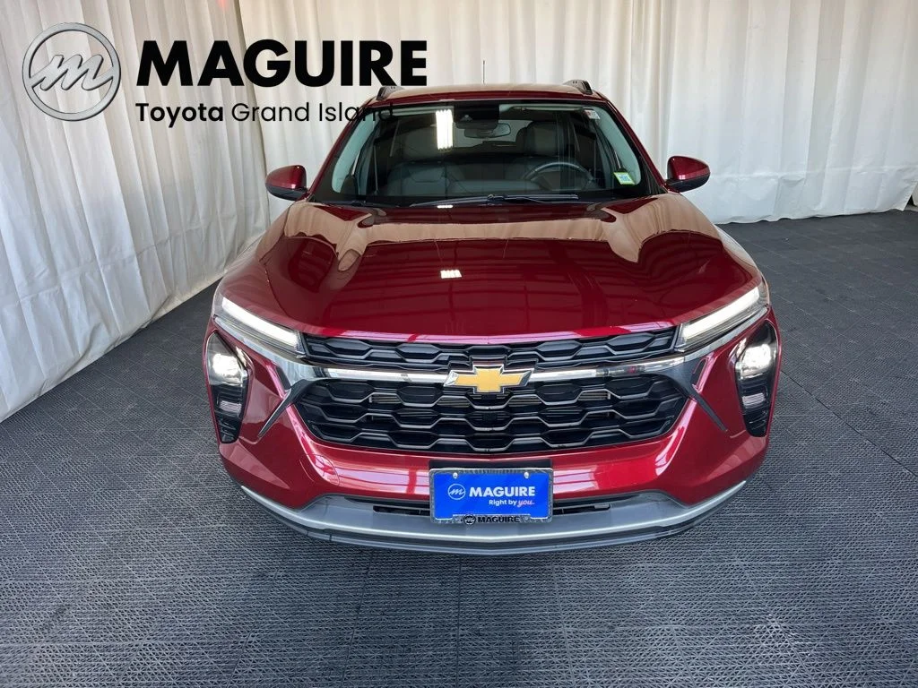 Used 2025 Red Chevrolet LT image 33