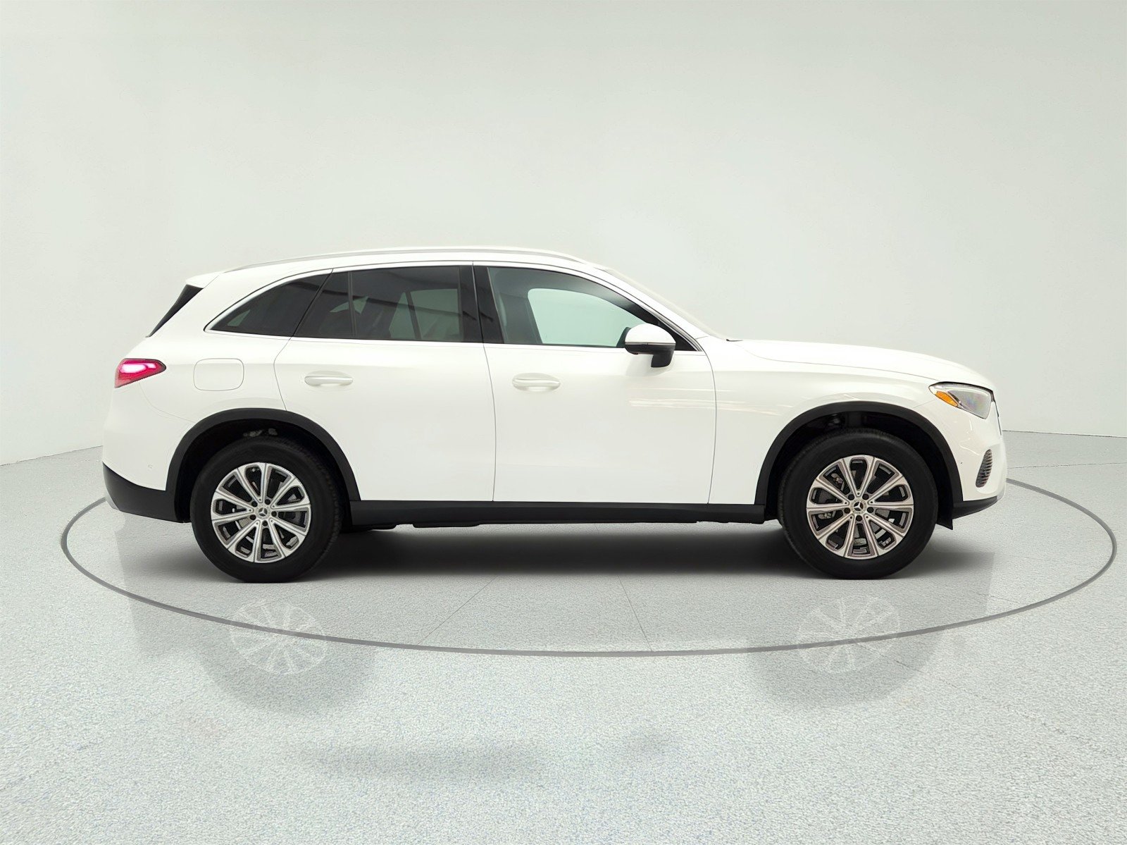 Certified Used 2023 Polar White Mercedes-Benz GLC 300 SUV image 4
