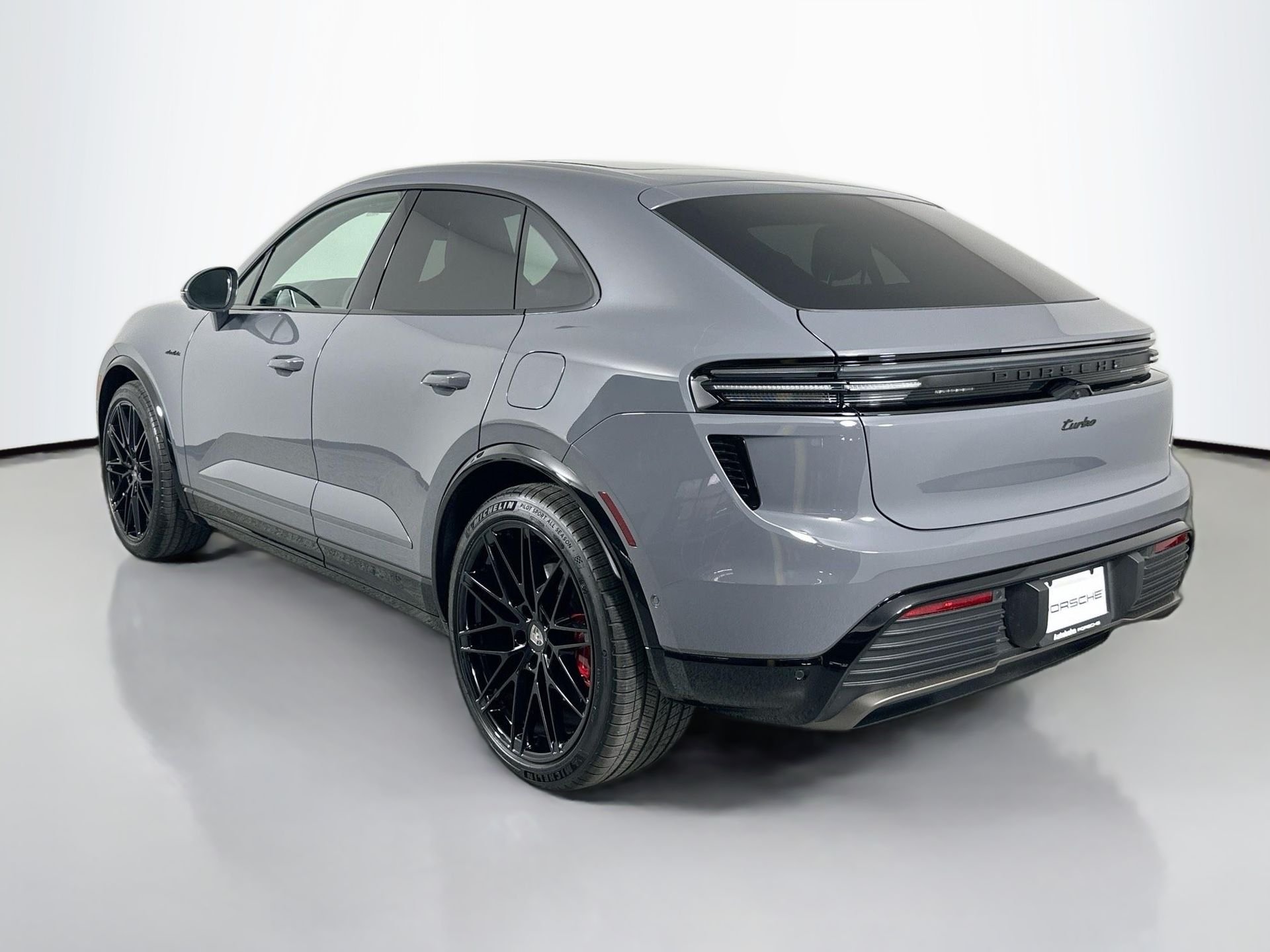 Used 2025 Gray Porsche Turbo image 3