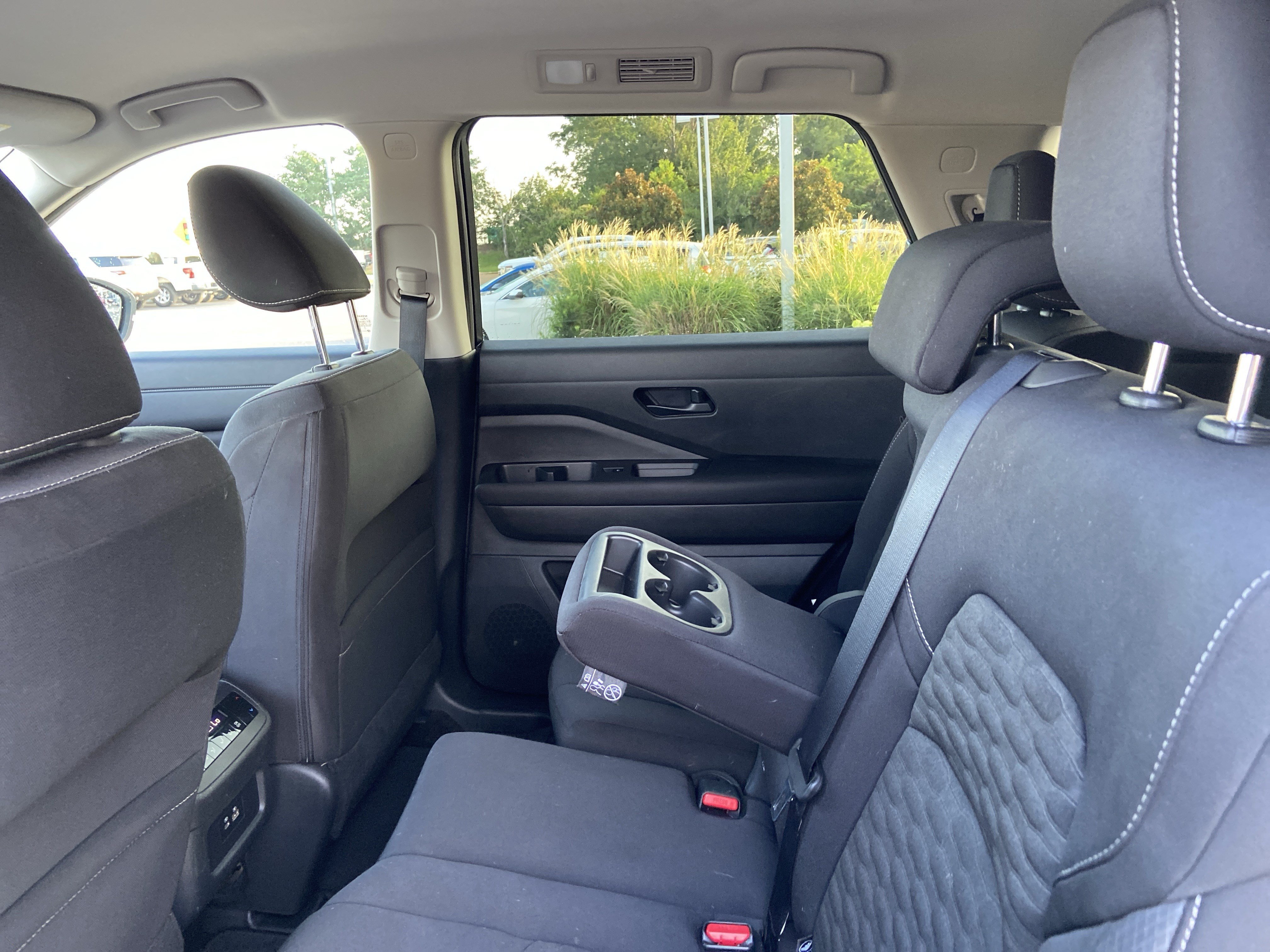 Used 2024 Pearl White Tricoat Nissan SV image 18