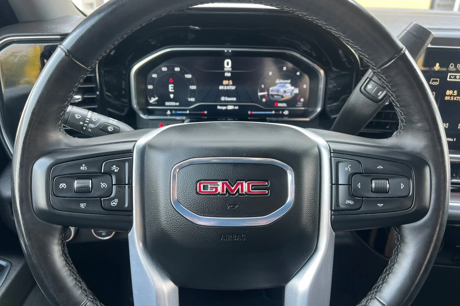 Used 2024 Downpour Metallic GMC SLT image 24