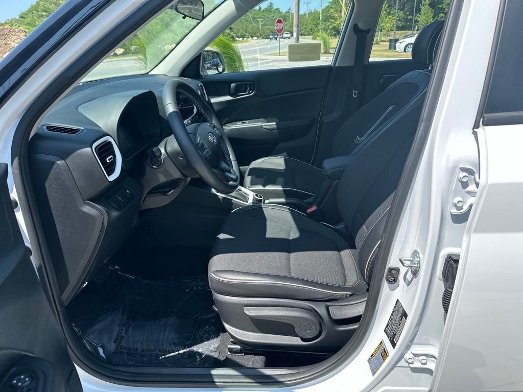 Used 2023 White Hyundai Limited image 12