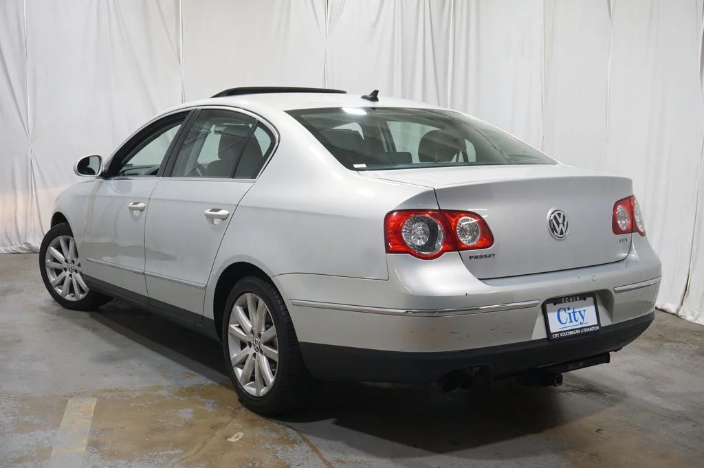 Used 2010 Silver Volkswagen Komfort image 7