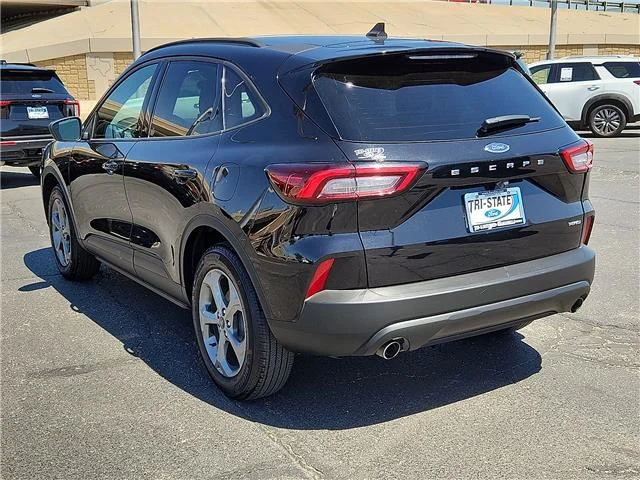 Used 2025 Agate Black Metallic Ford ST-Line All-Wheel Drive image 2