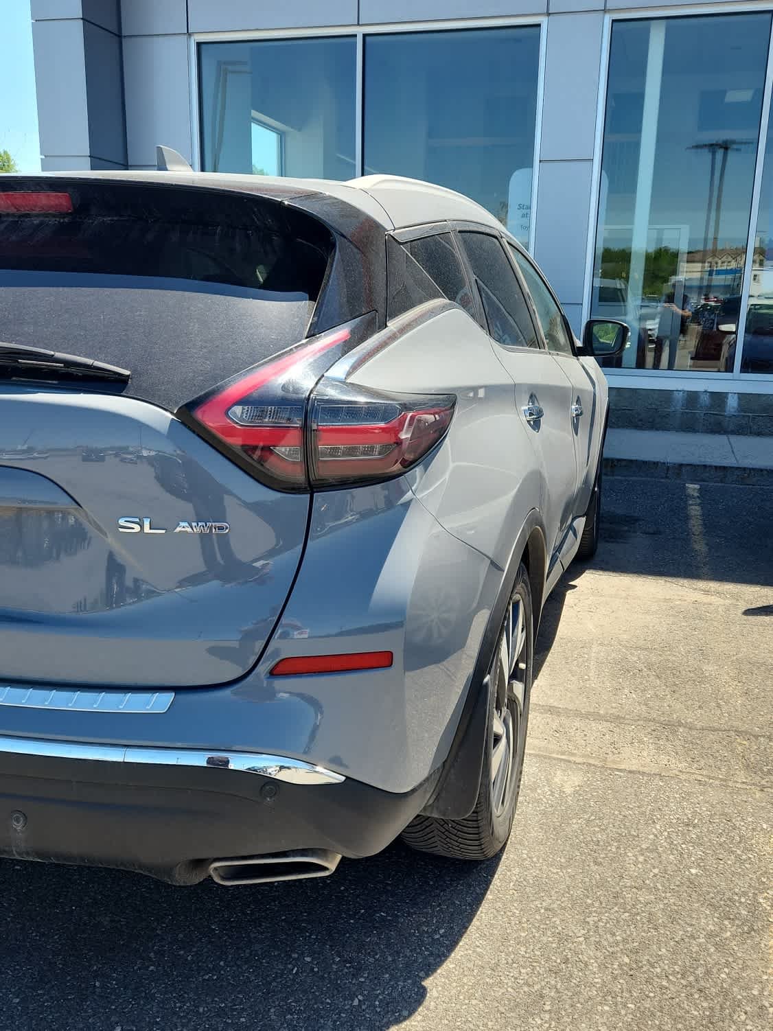 Used 2023 Boulder Gray Pearl Nissan SL image 3