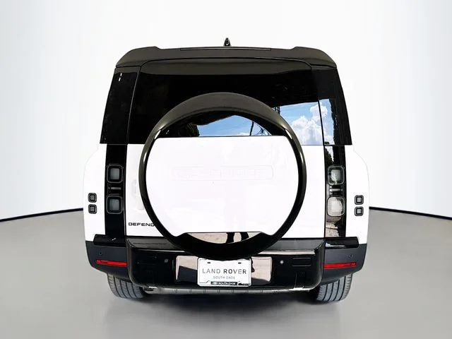 New 2026 Fuji White Land Rover S image 6