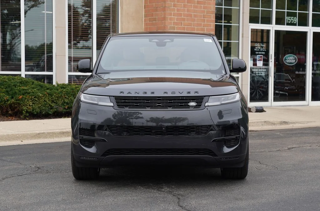 New 2026 Carpathian Grey Land Rover SE image 4