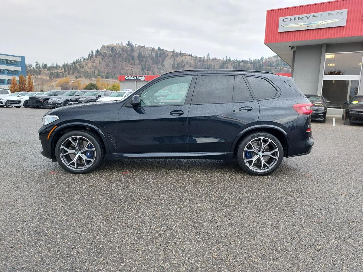 Used 2019 Black BMW xDrive50i Sports Activity Vehicle image 10