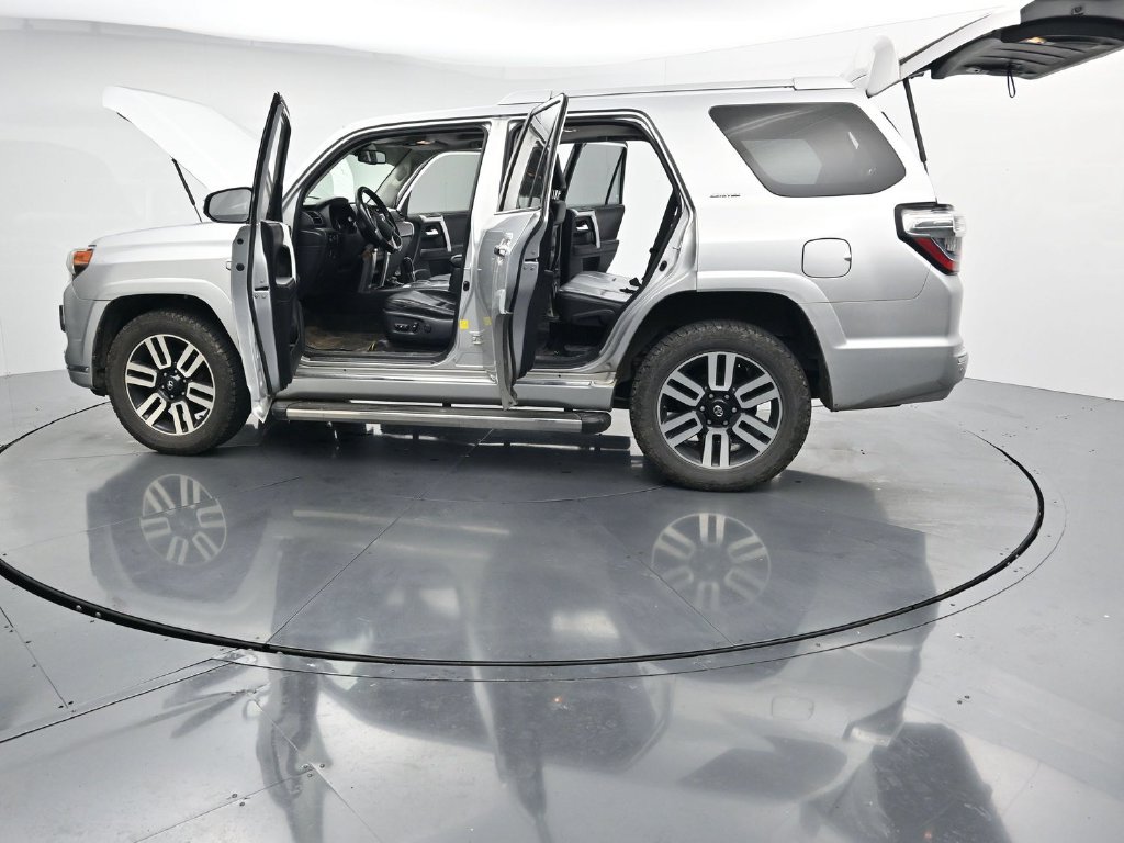 Used 2016 Silver Toyota Limited image 28