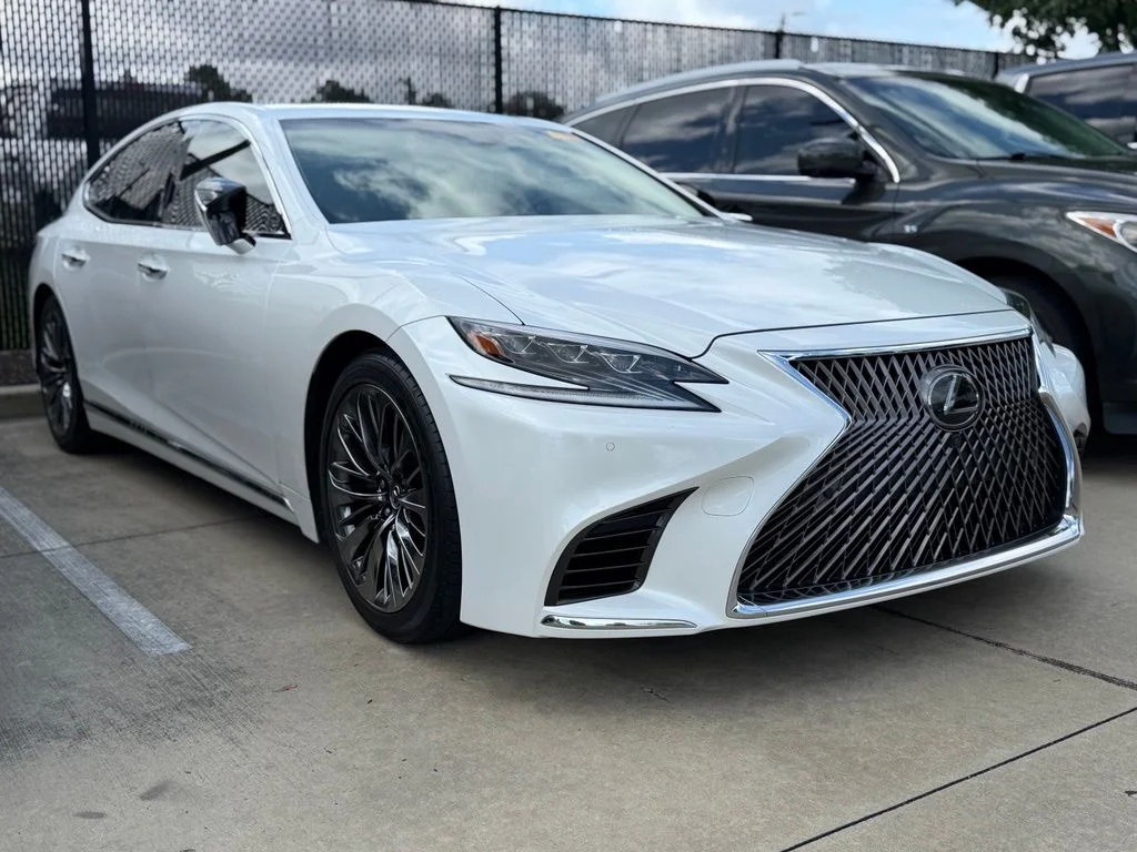 Used 2020 White Lexus 500 Base image 1