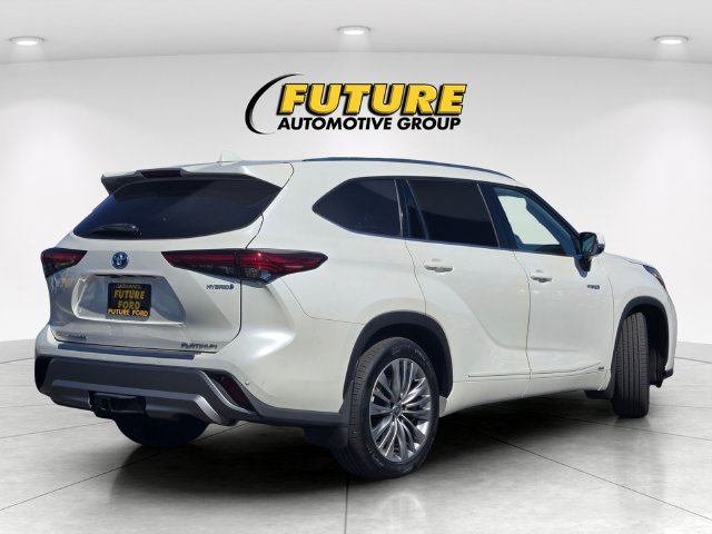 Used 2021 White Toyota Platinum image 4