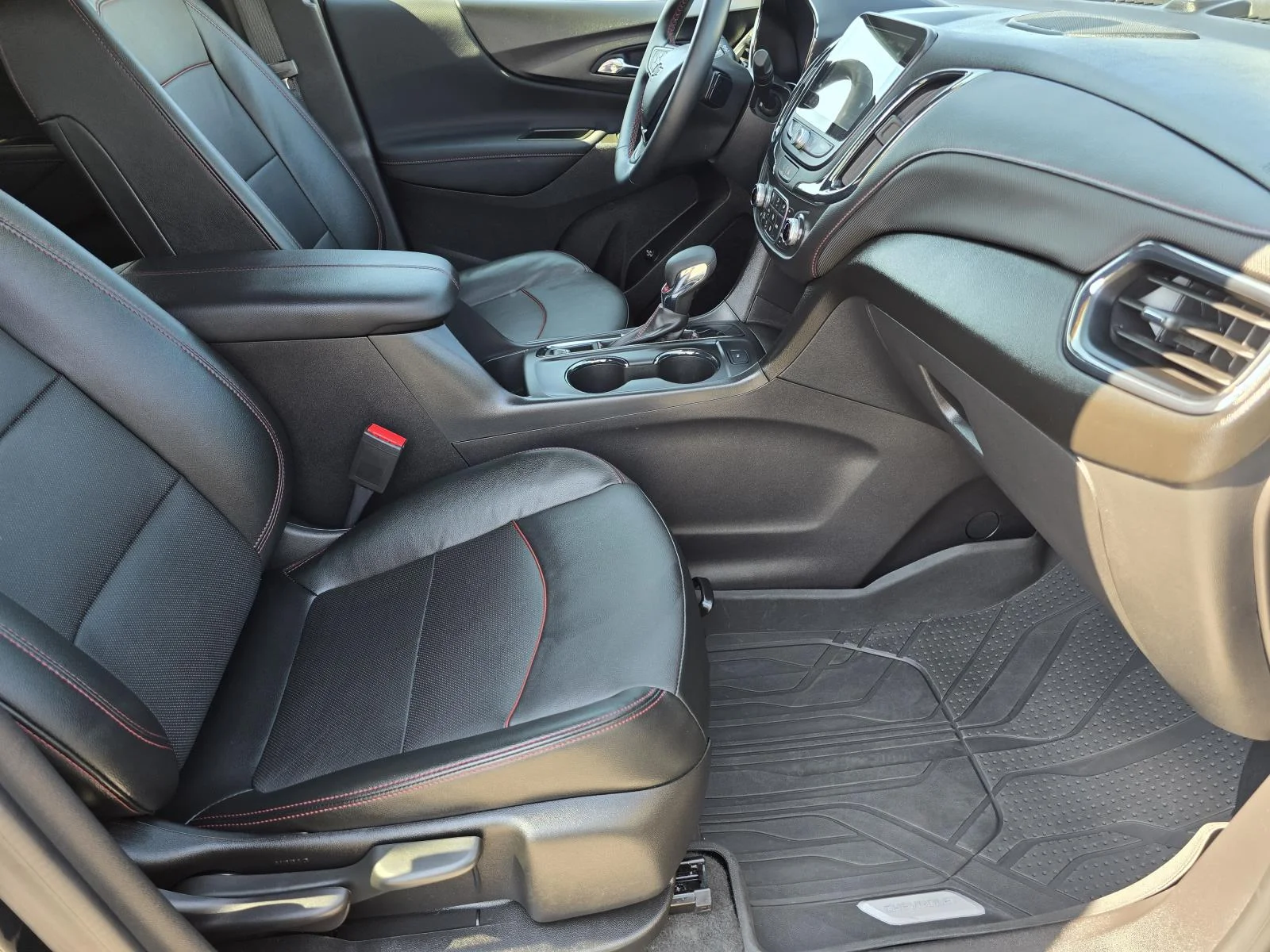 Used 2024 Mosaic Black Metallic Chevrolet RS image 21