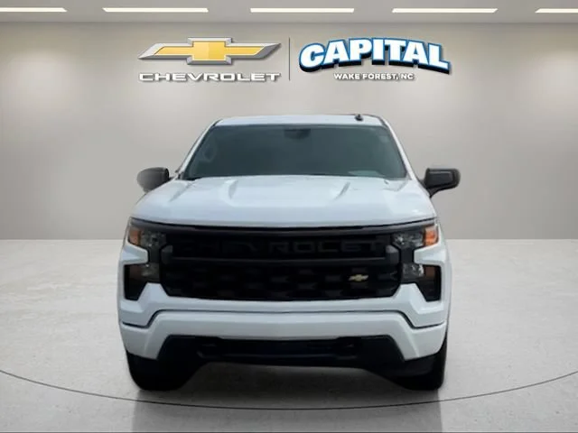 Used 2025 Summit White Chevrolet Custom image 9