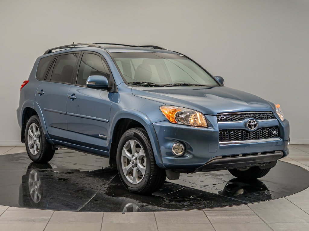 Used 2011 Pacific Blue Metallic Toyota Limited image 12