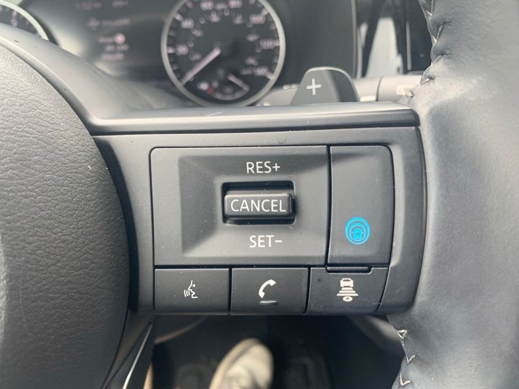 Used 2025 White Nissan SV image 21